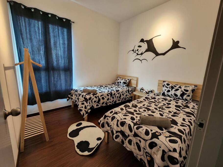 10pax Cinema Themehouse 3b2r With Pool Sauna Atari Games,wifi Apartment *